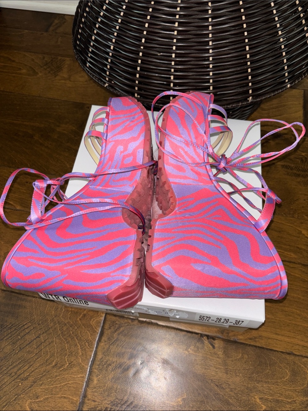 Jessica Simpson 5 inch Pink & Purple Zebra Lace-Up Platform Sandals Sz 8.5 - Picture 9 of 12
